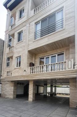 آپارتمان دوخوابه نزدیک به دریا آپارتمان دوخوابه نزدیک به دریا