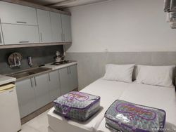 سوییت دوتخت نزدیک باب الجواد (نزدیک حرم) سوییت دوتخت نزدیک باب الجواد (نزدیک حرم)