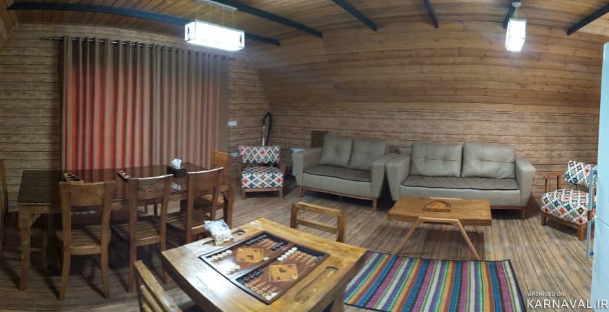 کلبه سوئیسی چوبی دربست با حیاطی دلباز