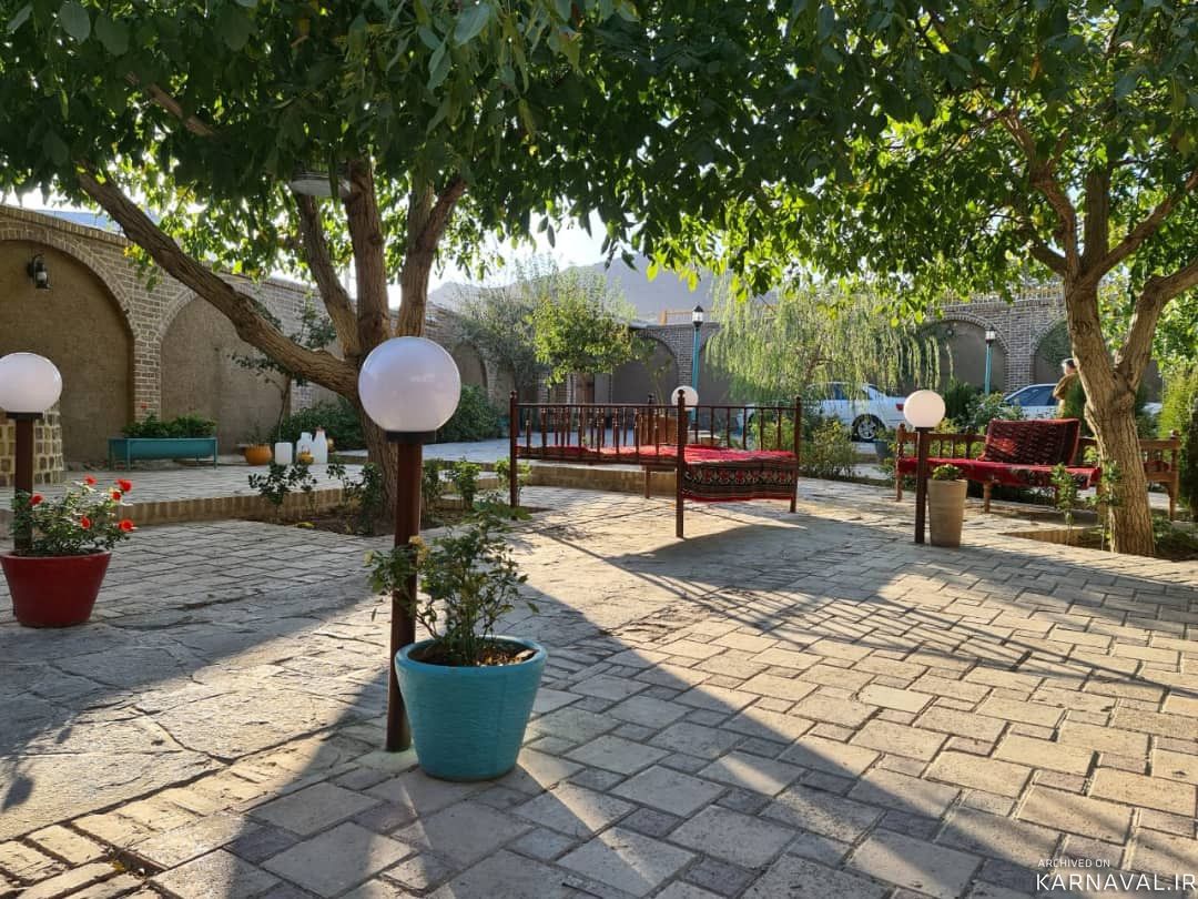 اقامتگاه بومگردی دولتسرا (اتاق 6)