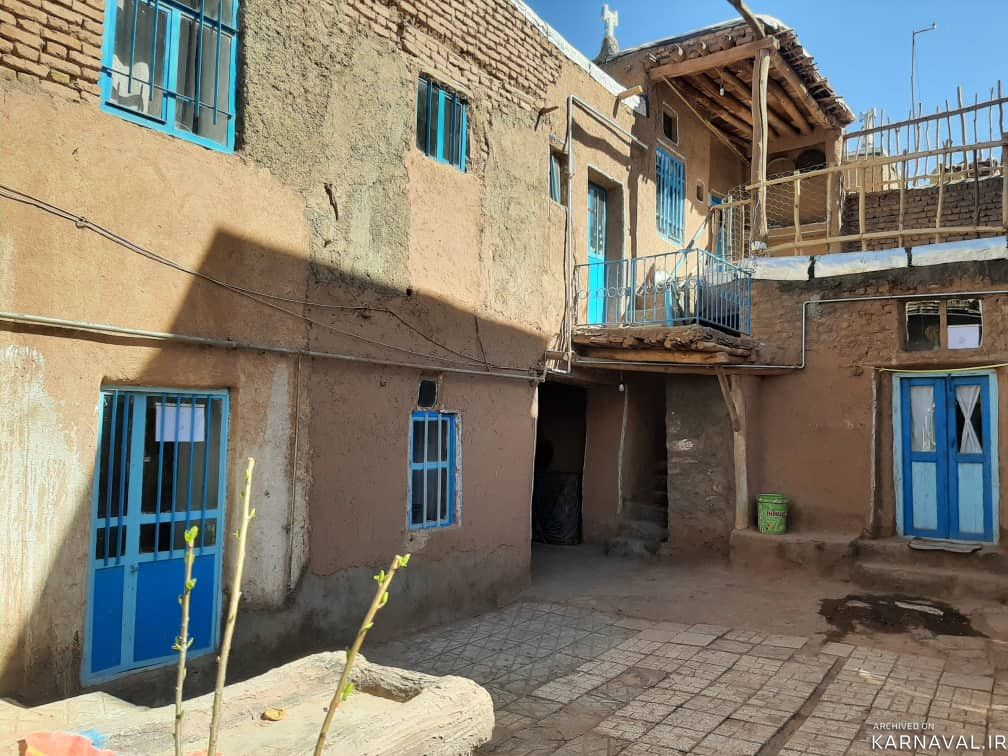اقامتگاه بومگردی حاج عطا(اتاق نسترن)