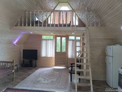 کلبه نقلی در دل باغ مرکبات و زمین چای کلبه نقلی در دل باغ مرکبات و زمین چای