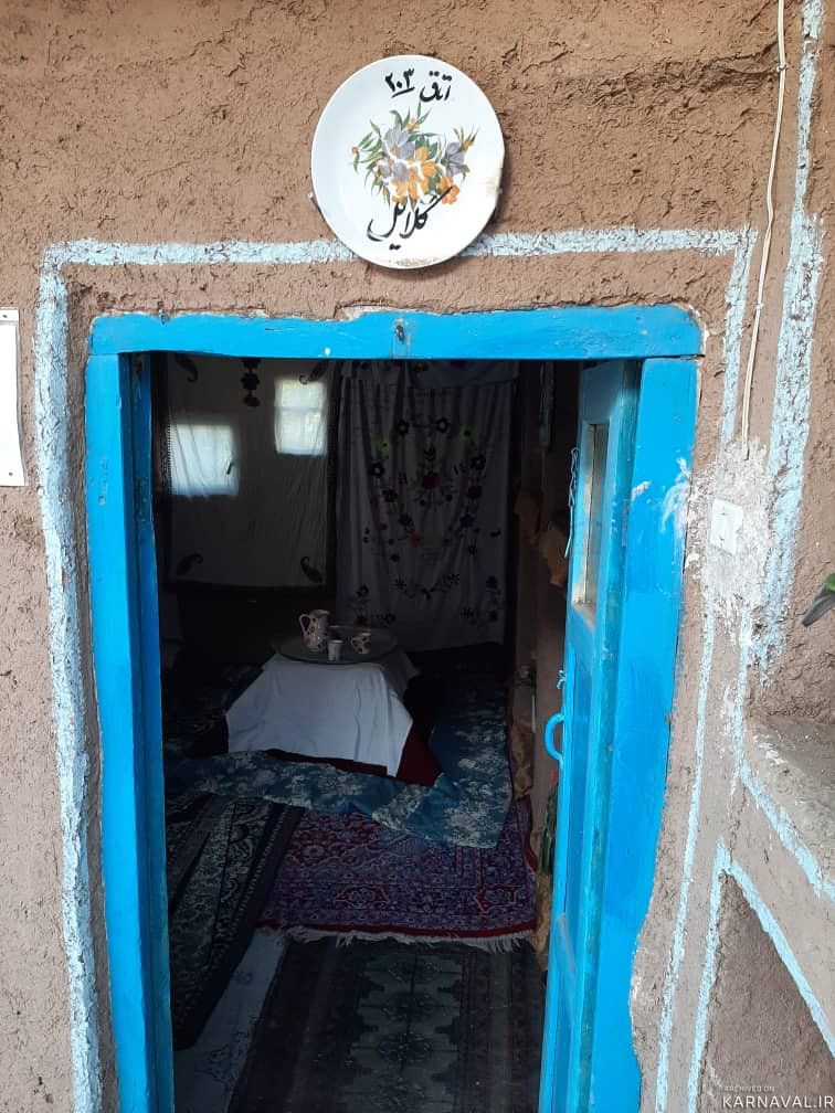 اقامتگاه بومگردی حاج عطا(اتاق گلایل)
