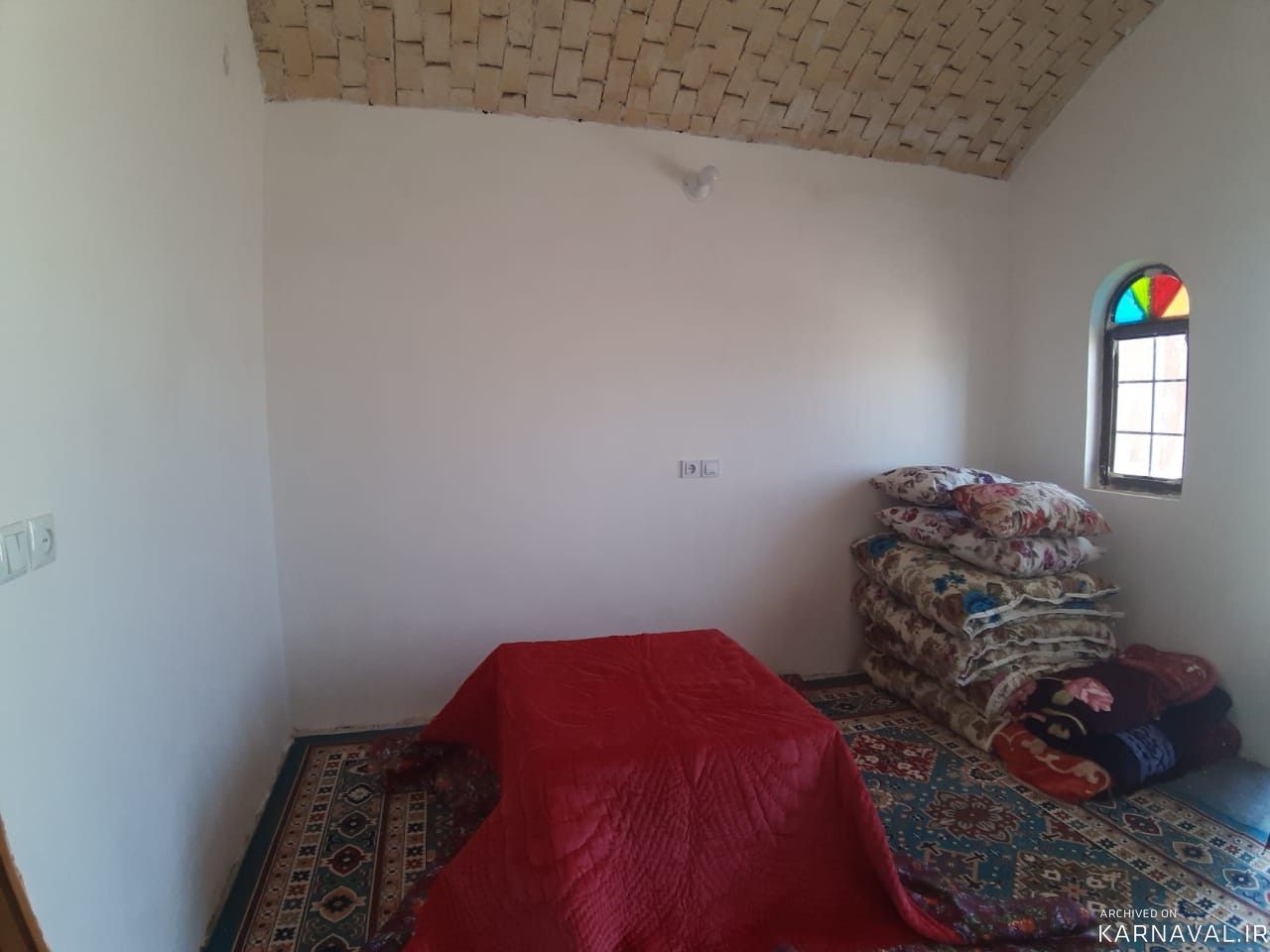 سوئیت 14 متری کاروانسرای لیلی و مجنون مرنجاب (3)