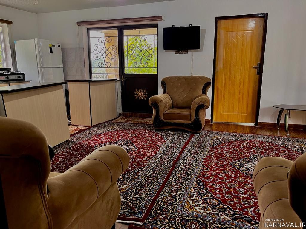 سه‌خواب دنج با چشم انداز کوهستان و جنگل