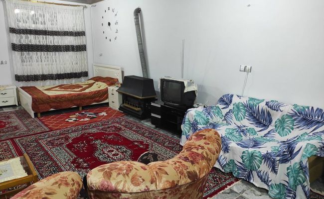 واحد سنتی در دل زمین های شالیزار واحد سنتی در دل زمین های شالیزار