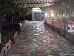 اقامتگاه دنج نزدیک جنگل با دسترسی مناسب اقامتگاه دنج نزدیک جنگل با دسترسی مناسب