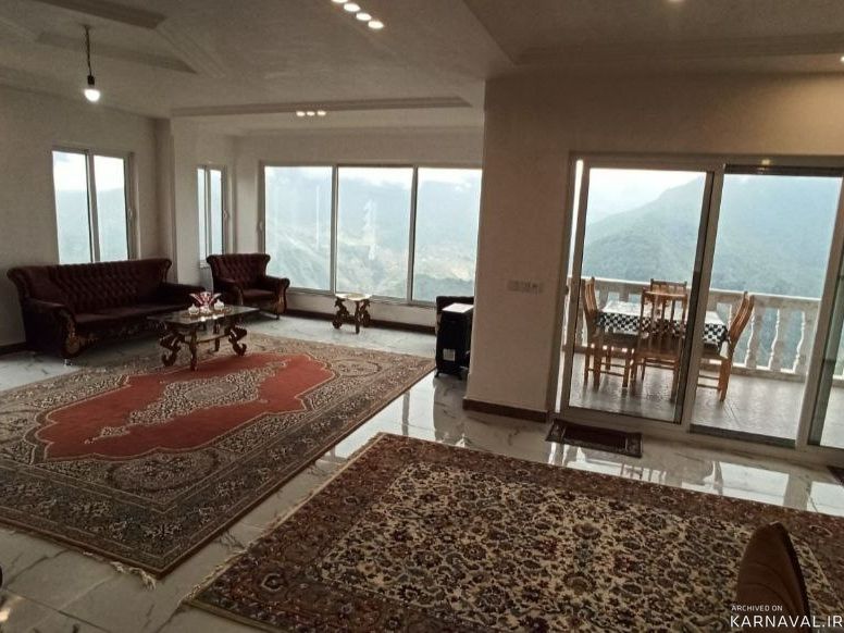 واحد دوخواب نوساز با ‌چشم‌انداز کوه و جنگل