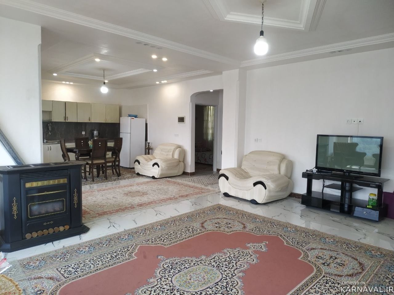 واحد دوخواب نوساز با ‌چشم‌انداز کوه و جنگل