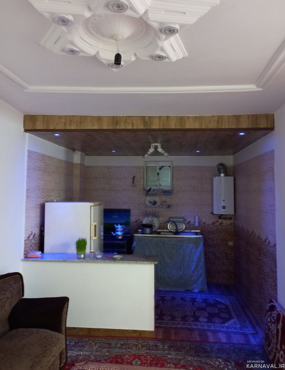 واحد تک خواب تراس‌دار روبه رودخانه