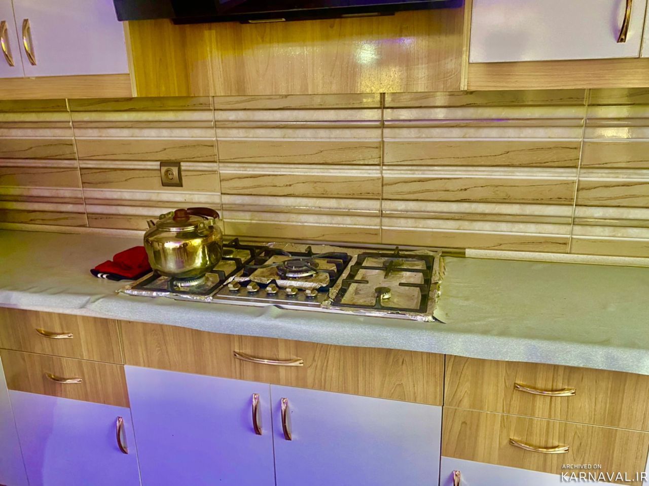 واحدی شیک، دارای تراسی با منظره شهر و کوهستان واحدی شیک، دارای تراسی با منظره شهر و کوهستان