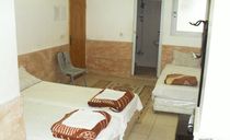 سوئیت سه تخته در مهمانپذیر فراز، کد 105 سوئیت سه تخته در مهمانپذیر فراز، کد 105