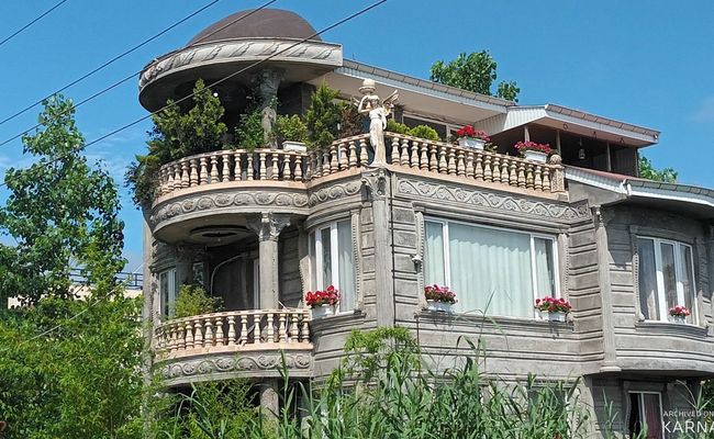 ویلای تریپلکس ساحلی با چشمانداز دریا در چمخاله ویلای تریپلکس ساحلی با چشمانداز دریا در چمخاله