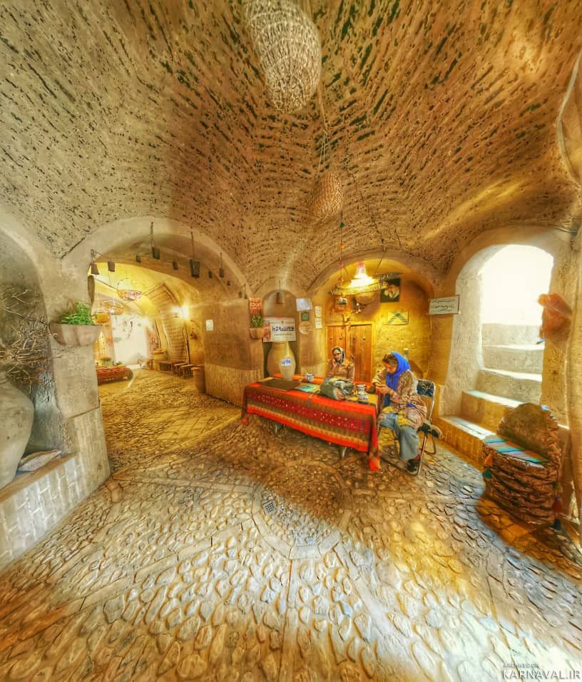بومگردی بوم قلعه آریز اتاق (4) نفره
