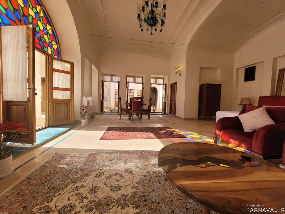 عمارت ماندگار اتاق شاه نشین "110"