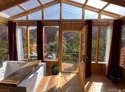 کلبه درختی دنج دو نفره گوگن کلبه درختی دنج دو نفره گوگن