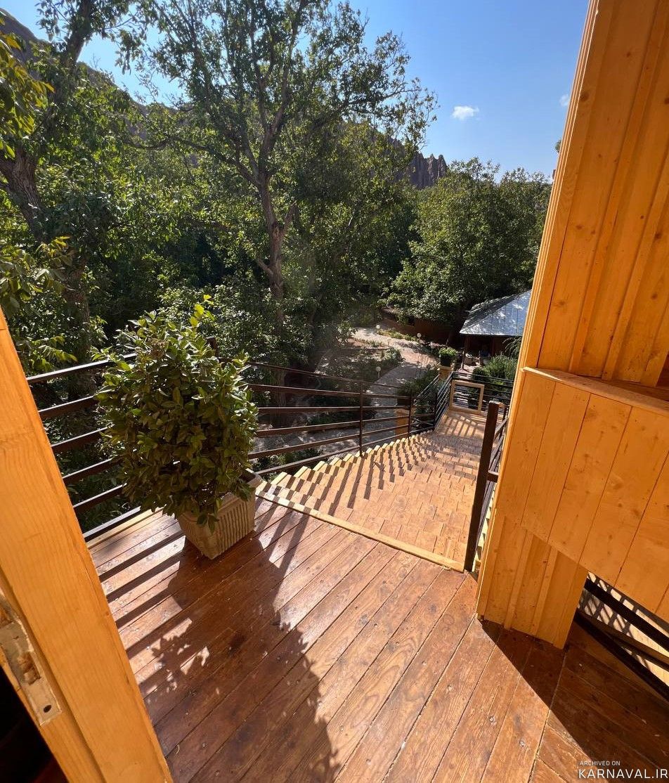 کلبه درختی دنج دو نفره رنوار/ رافائل/ ون‌گوگ