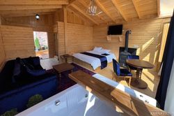 کلبه (14) درختی دنج دو نفره ون گوگ کلبه (14) درختی دنج دو نفره ون گوگ