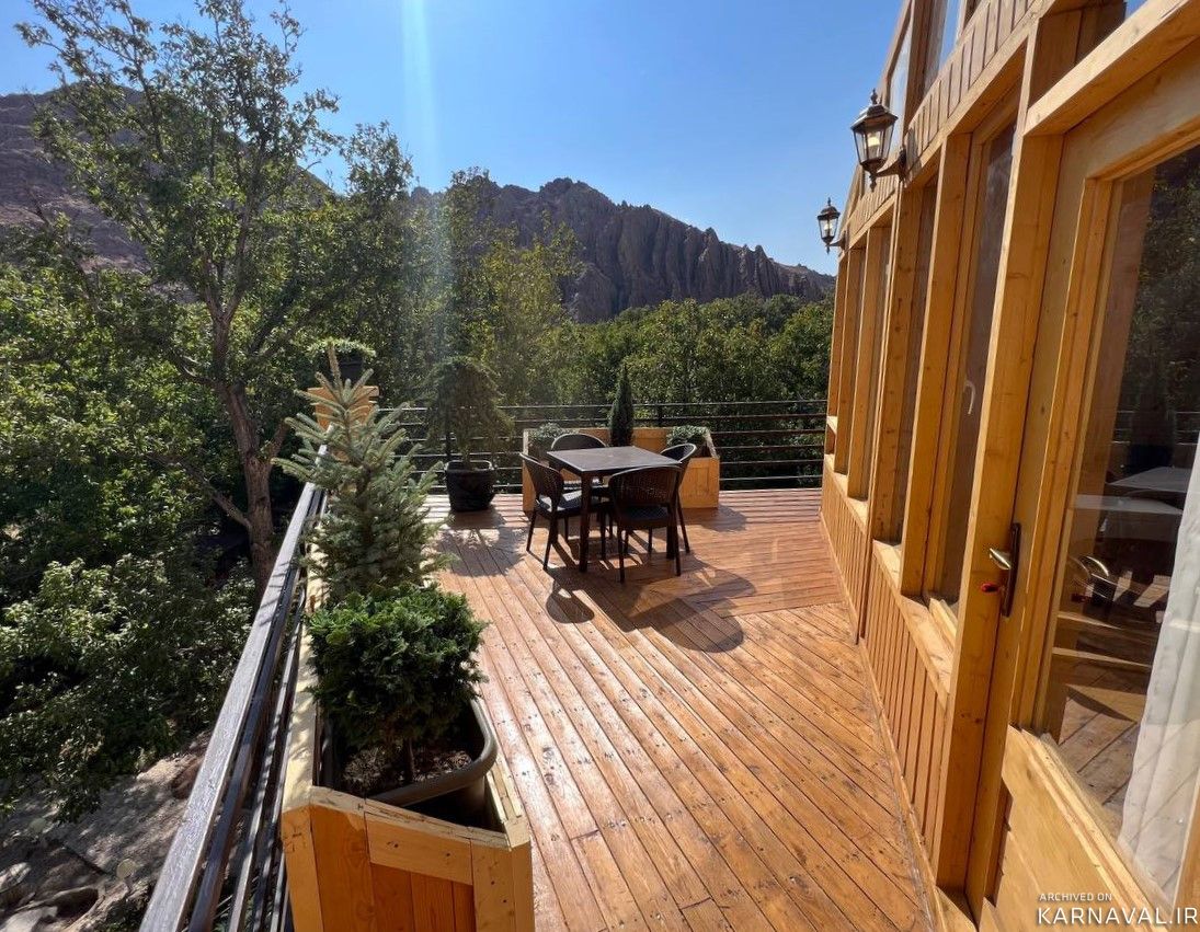 کلبه (14) درختی دنج دو نفره ون گوگ