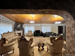 ویلایی در نزدیکی ساحل با ویو مرداب ویلایی در نزدیکی ساحل با ویو مرداب