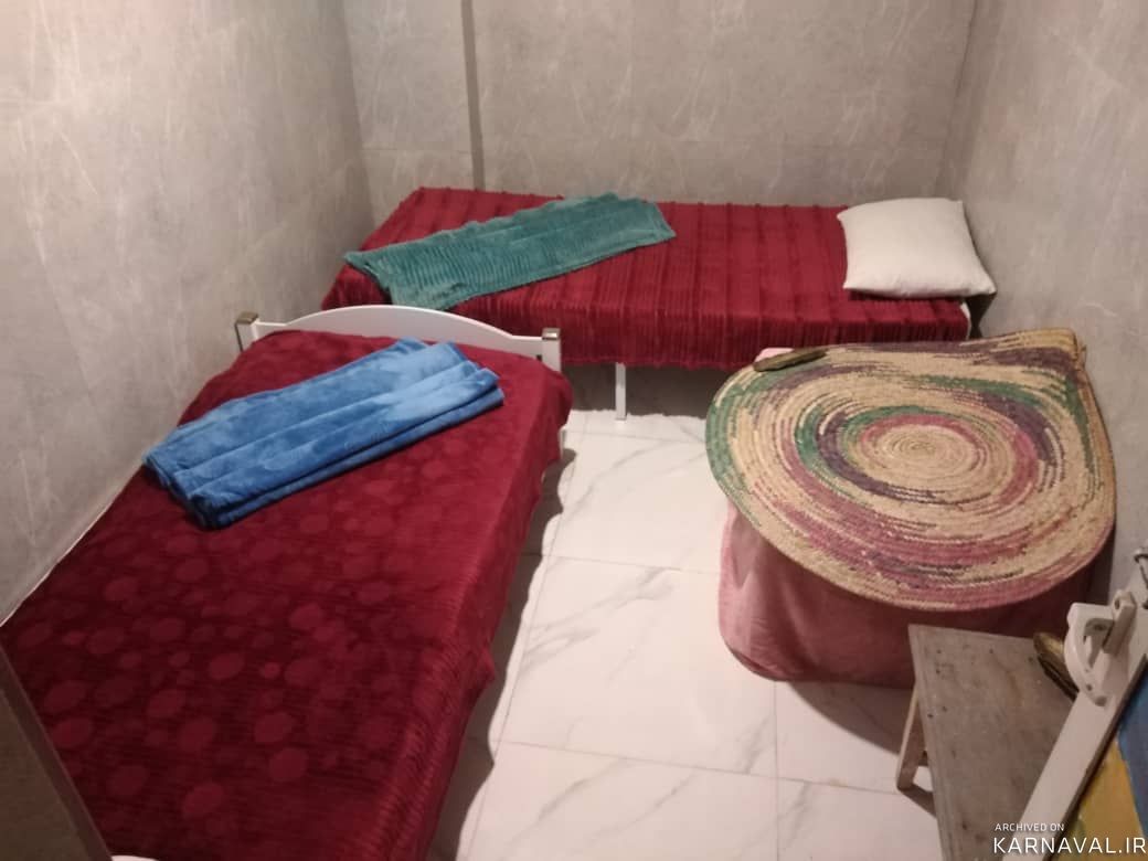 اقامتگاه بومگردی دنج اتاق قصر سرخ