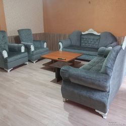 آپارتمان چهار طبقه، دو خوابه، در مرکز شهر آپارتمان چهار طبقه، دو خوابه، در مرکز شهر