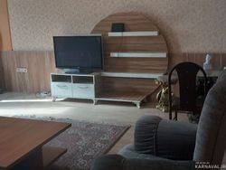 آپارتمان چهار طبقه، دو خوابه، در مرکز شهر آپارتمان چهار طبقه، دو خوابه، در مرکز شهر