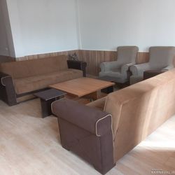 آپارتمان چهار طبقه، واحد 4، در مرکز شهر آپارتمان چهار طبقه، واحد 4، در مرکز شهر