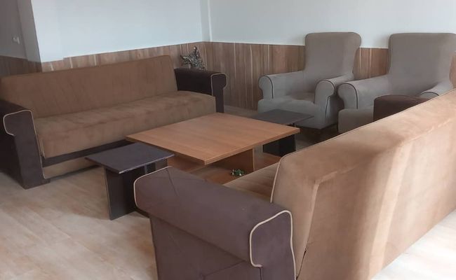 آپارتمان چهار طبقه، واحد 4، در مرکز شهر آپارتمان چهار طبقه، واحد 4، در مرکز شهر