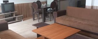 آپارتمان چهار طبقه، واحد 4، در مرکز شهر آپارتمان چهار طبقه، واحد 4، در مرکز شهر