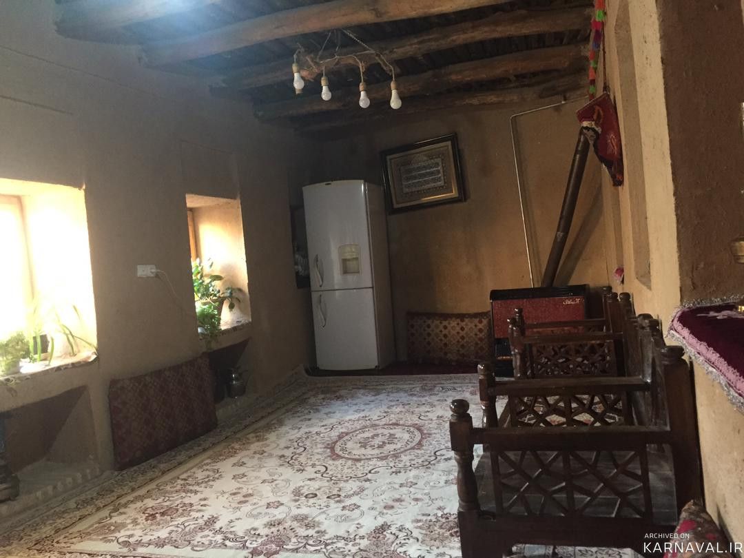 اقامتگاه خانه‌ی خاطره ها "سرای آناهیتا"