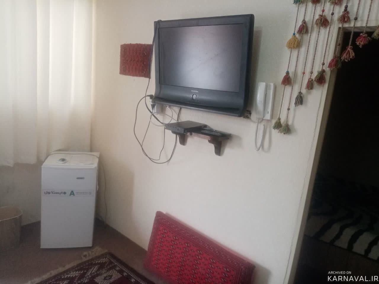 اقامتگاه بومگردی روژان، سوئیت لرستان
