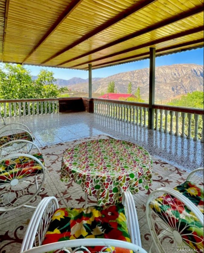 ویلای روزیه با تراسی دلباز (طبقه اول) در روستای چاشم