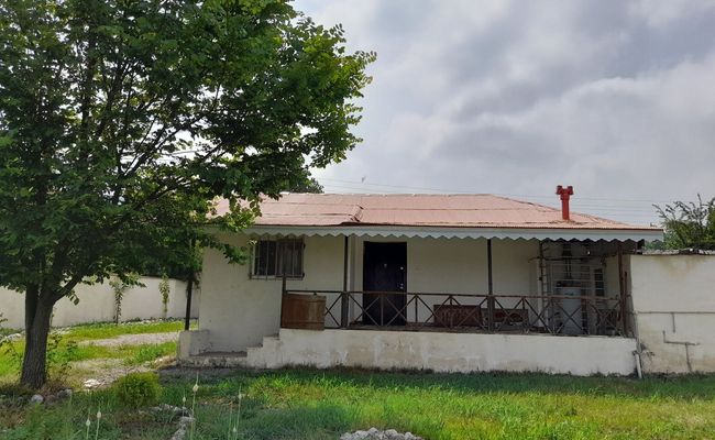 منزل ویلایی تک خواب دارای حیاطی دلباز منزل ویلایی تک خواب دارای حیاطی دلباز