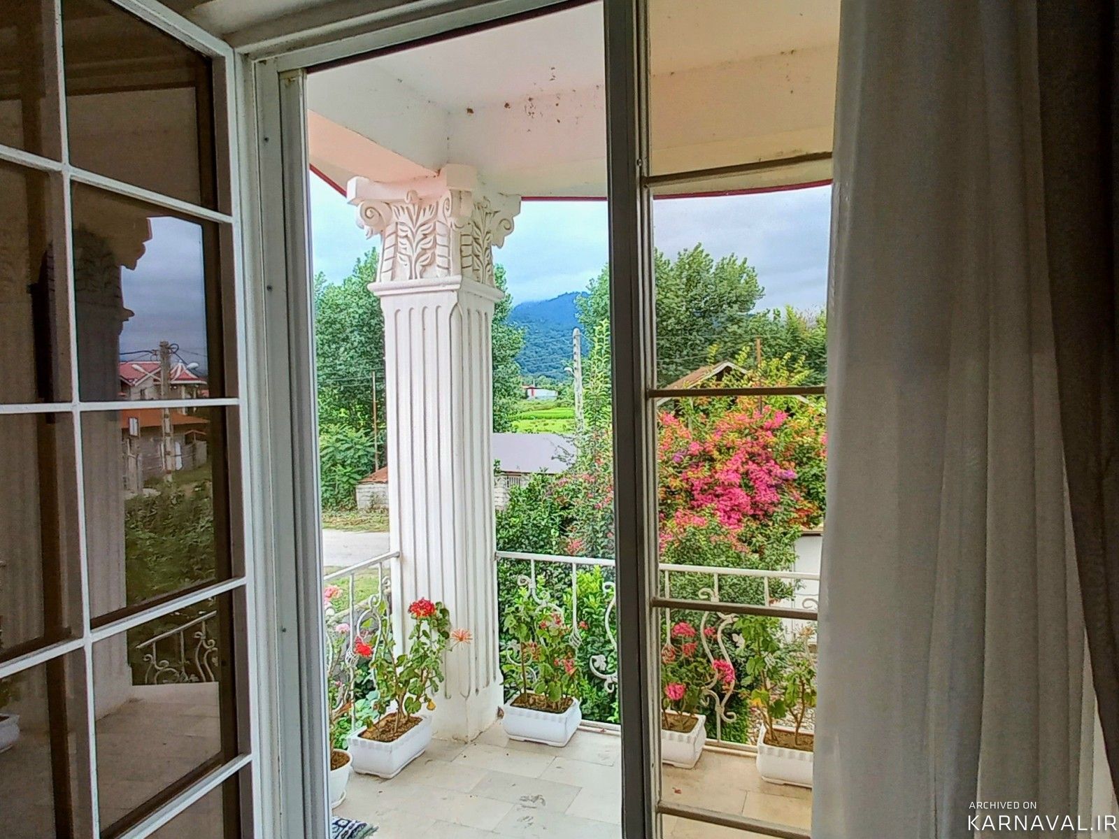 ویلای تک خواب نوساز با منظره‌ی کوهستان