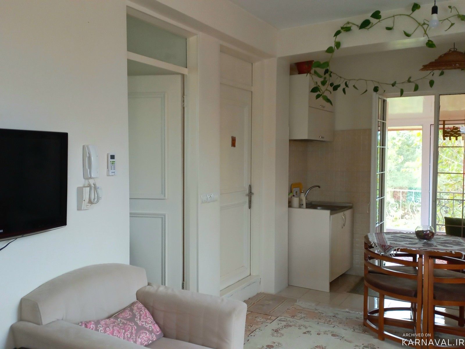 ویلای تک خواب نوساز با منظره‌ی کوهستان