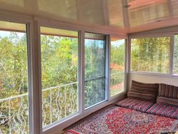 ویلای تک خواب نوساز با منظرهی کوهستان ویلای تک خواب نوساز با منظرهی کوهستان