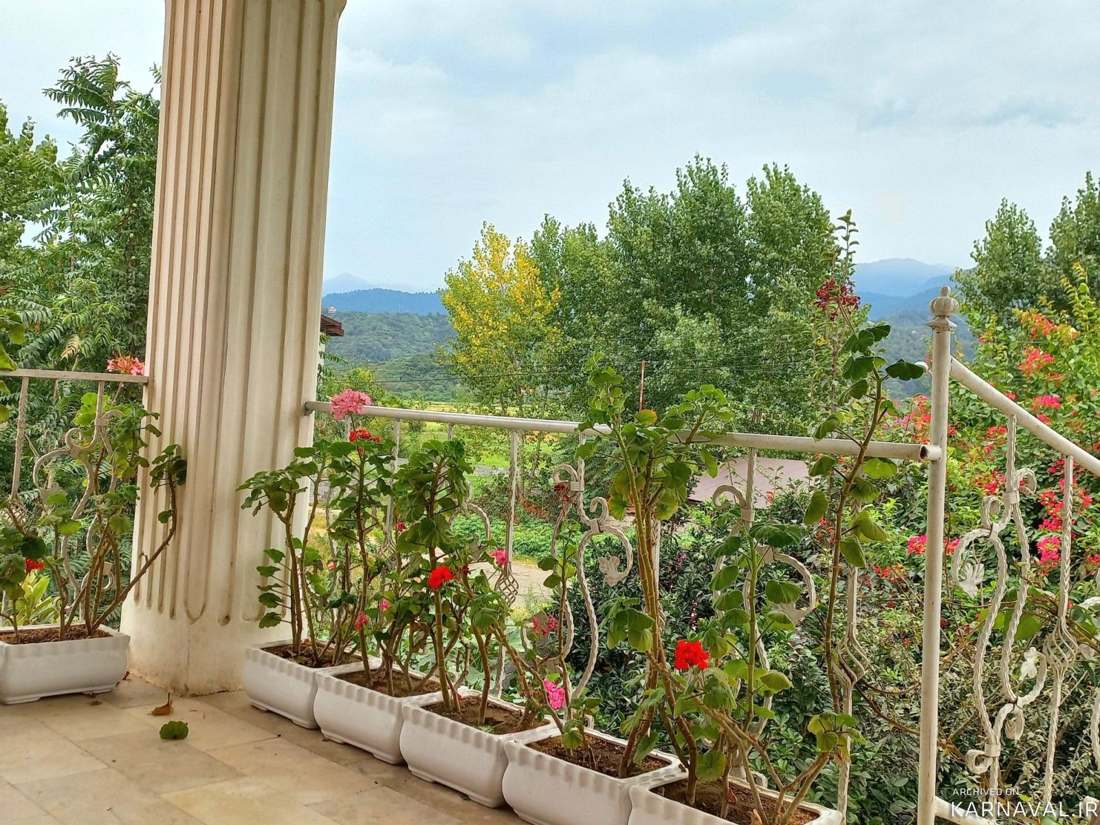 ویلای تک خواب نوساز با منظره‌ی کوهستان