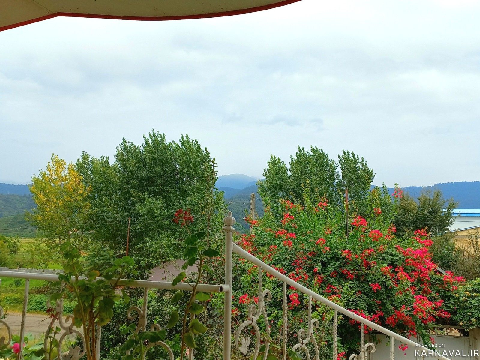 ویلای تک خواب نوساز با منظره‌ی کوهستان