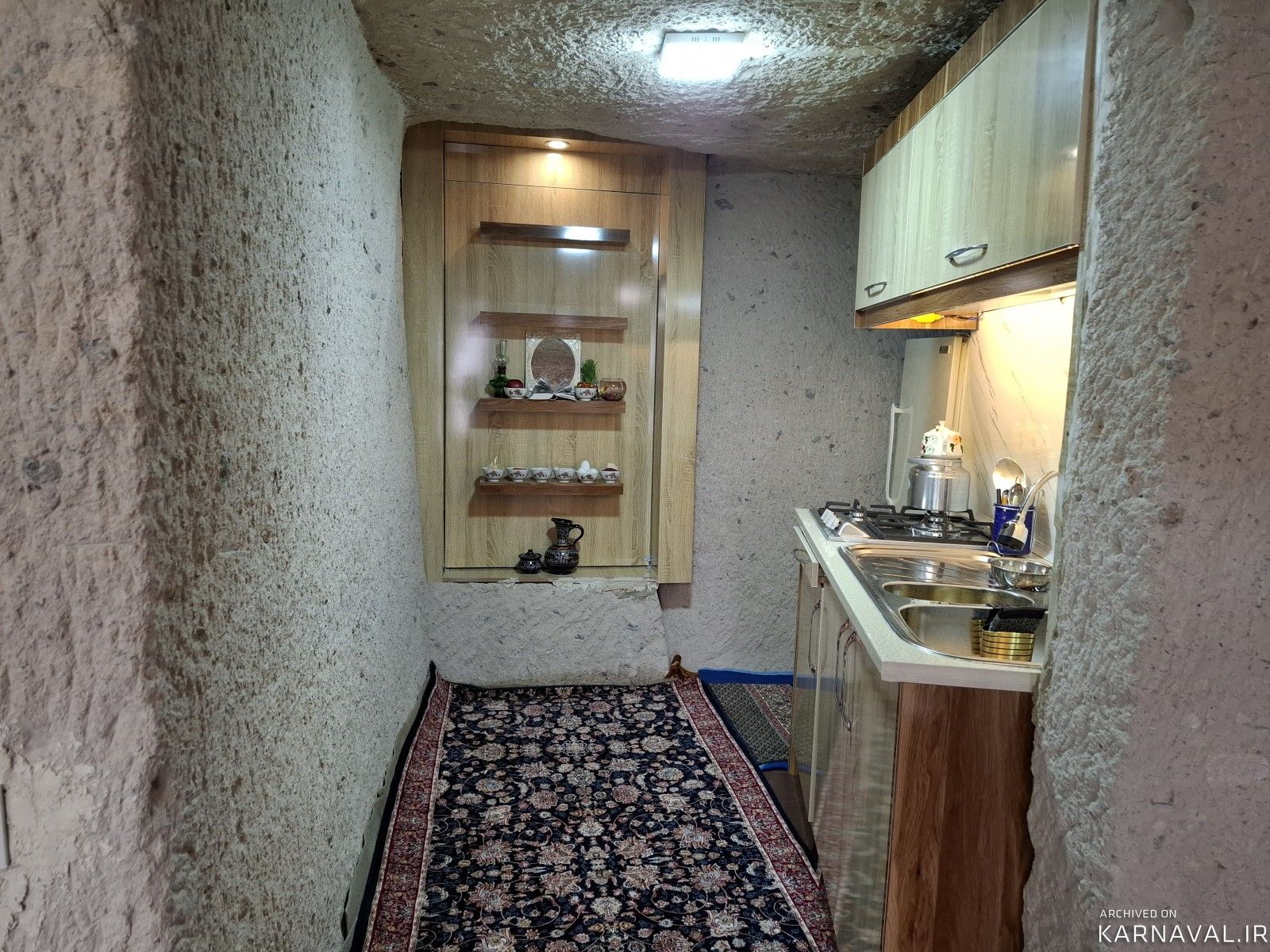 خانه سنگی سوین در روستا کندوان با منظره فوق العاده