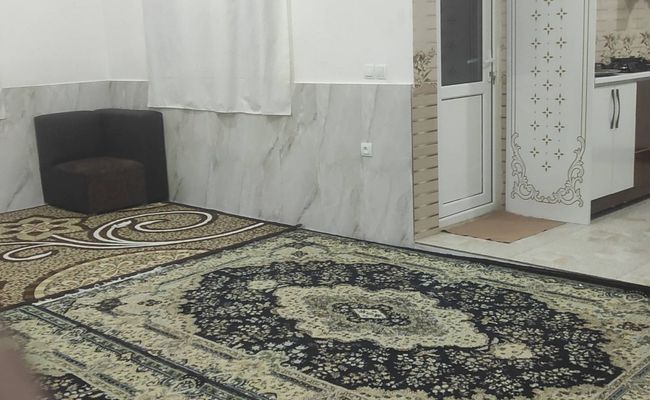 آپارتمان با تراس بزرگ در طبقه سوم آپارتمان با تراس بزرگ در طبقه سوم