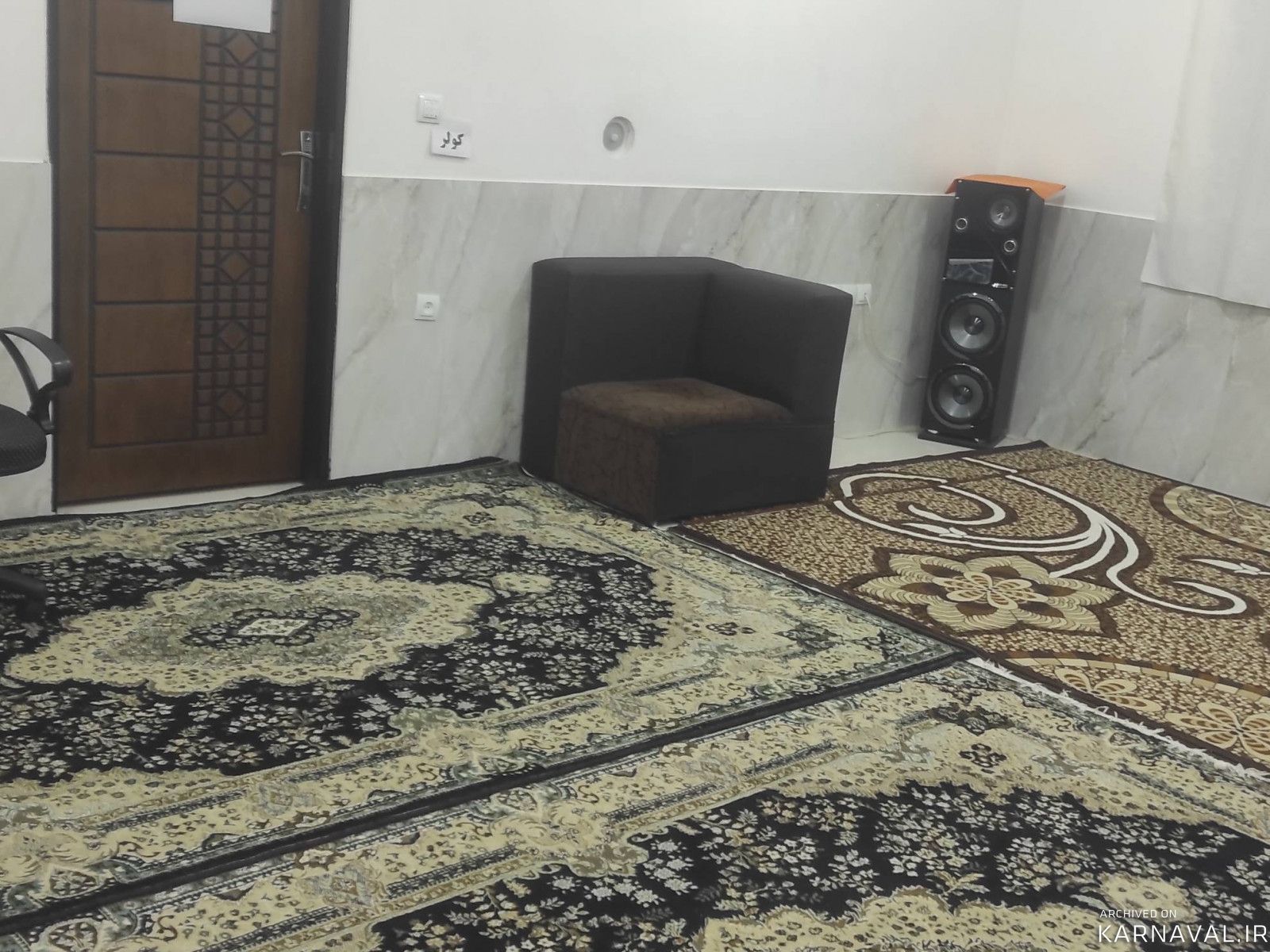 آپارتمان با تراس بزرگ در طبقه سوم