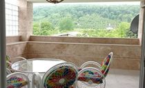 ویلای سه خوابه به همراه باغ زیبا و حوض در حیاط ویلای سه خوابه به همراه باغ زیبا و حوض در حیاط