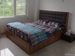 ویلای سه خوابه به همراه باغ زیبا و حوض در حیاط ویلای سه خوابه به همراه باغ زیبا و حوض در حیاط