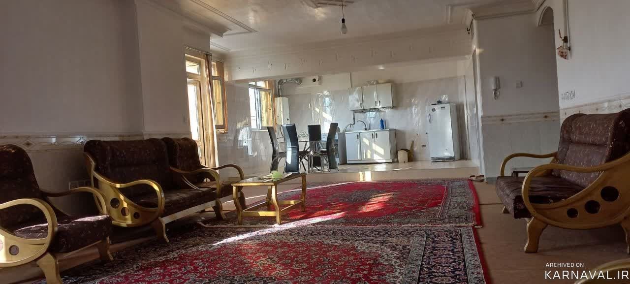 آپارتمان دو خوابه، پارکینگ دار