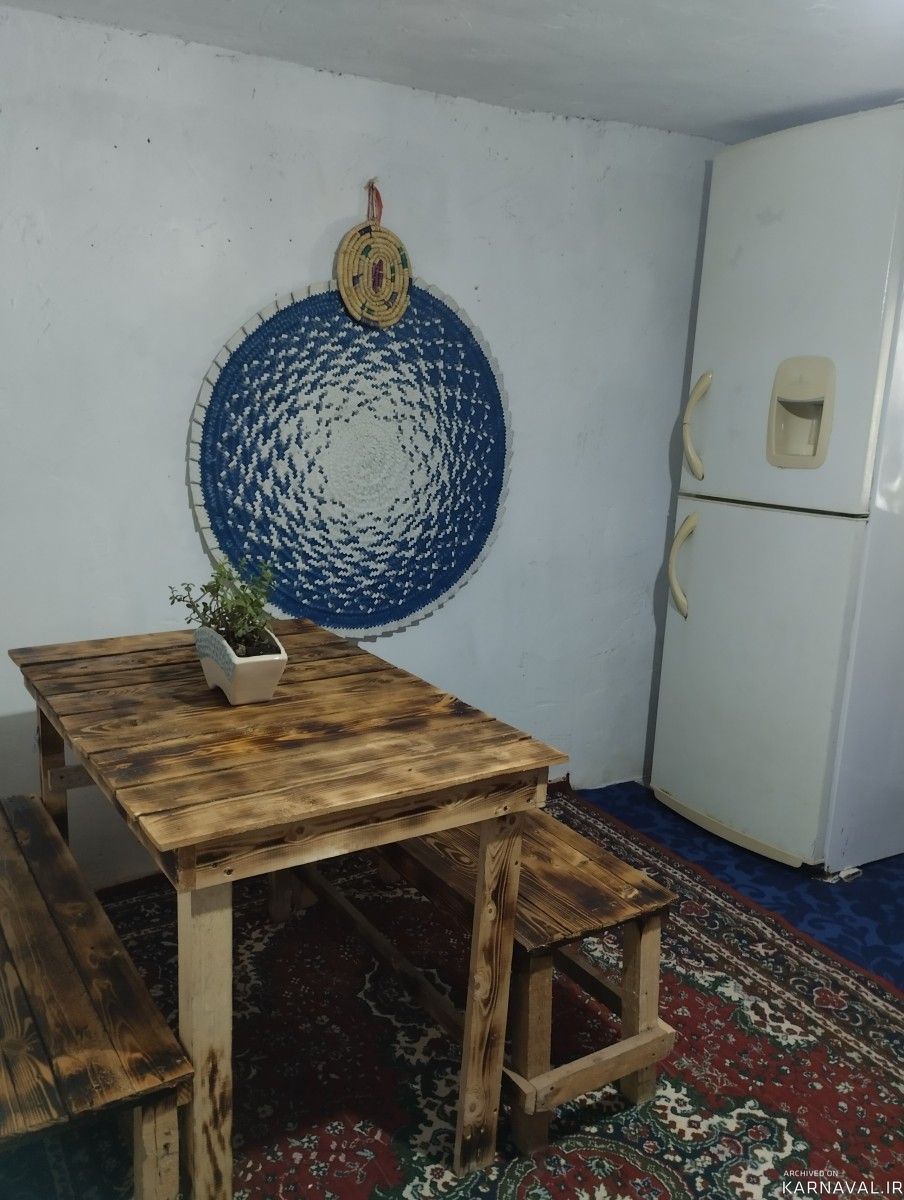 کلبه سنتی مرد کوچک کلبه سنتی مرد کوچک