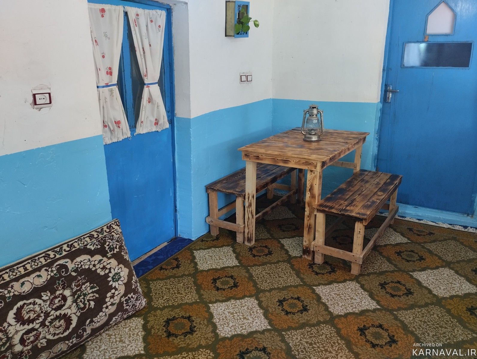 کلبه سنتی مرد کوچک کلبه سنتی مرد کوچک