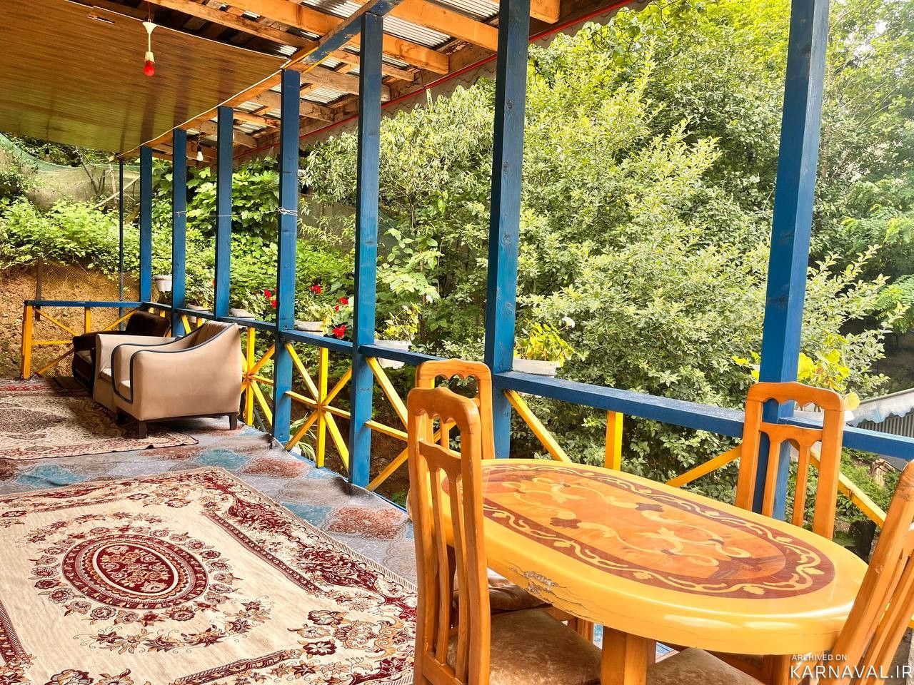 خونه باغ روستایی با چیدمان سنتی