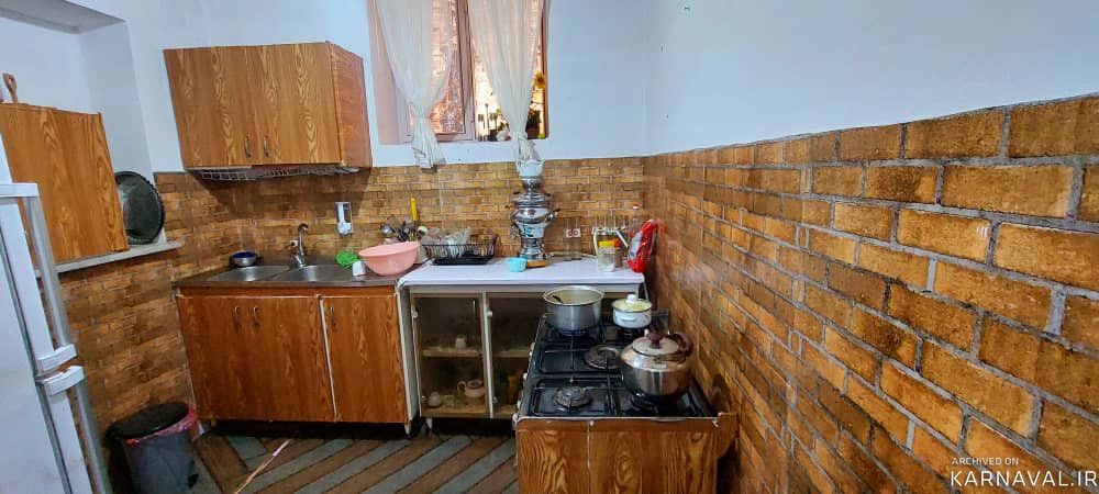 اقامتگاه بومگردی چهار خوابه در منطقه ای معتدل اقامتگاه بومگردی چهار خوابه در منطقه ای معتدل