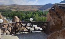 سوئیت صخرهای دنج ارسلان با چشماندازی زیبا سوئیت صخرهای دنج ارسلان با چشماندازی زیبا
